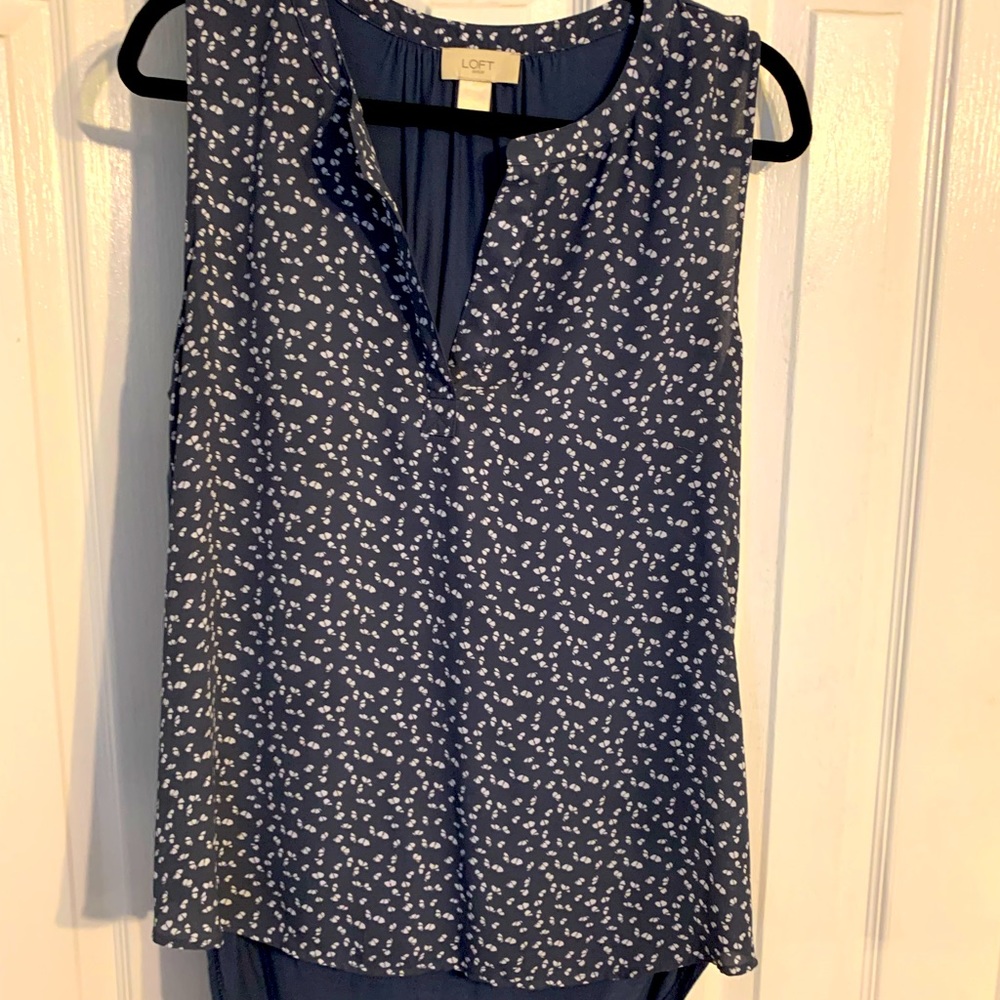 Loft size L sleeveless top